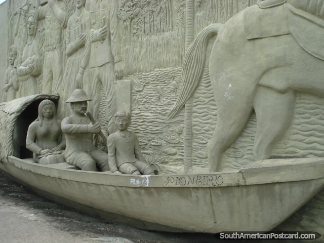 Os pioneiros no barco, a escultura em Boa Vista junto de Orla Taumanan. (640x480px). Brasil, Amrica do Sul.