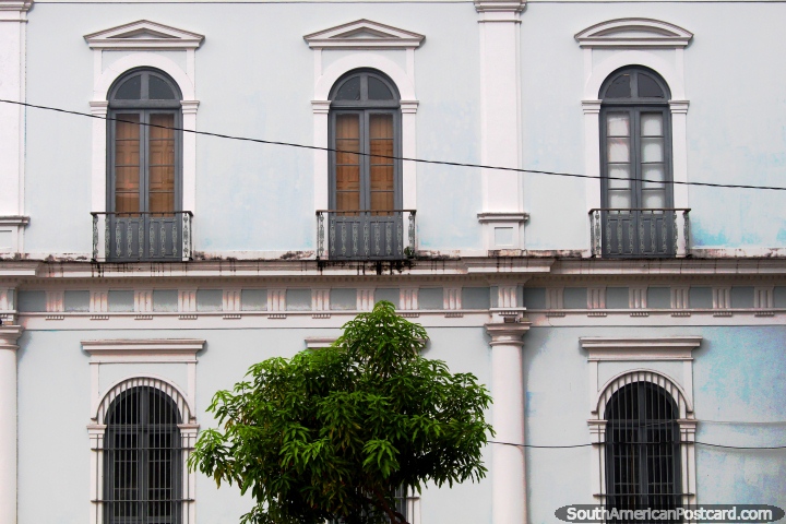 Palacio Antonio Lemos, una hermosa fachada de ventanas de arco en Belem. (720x480px). Brasil, Sudamerica.