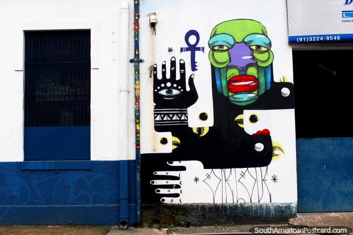 Homem com uma cabea verde e grandes lbios vermelhos, mural de parede em Belm. (720x480px). Brasil, Amrica do Sul.