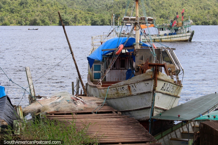 2 fishing boats on the Oyapock River in Oiapoque. (720x480px). Brazil, South America.