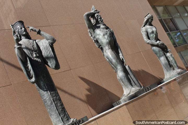 Estatuas fuera del palacio de justicia, la justicia y el derecho, Ro de Janeiro. (720x480px). Brasil, Sudamerica.