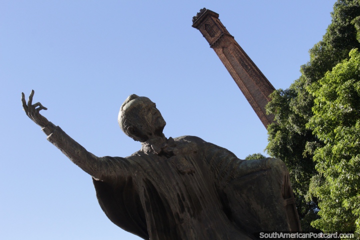 Rui Barbosa (1849-1923), escritor y poltico, estatua en Ro de Janeiro. (720x480px). Brasil, Sudamerica.