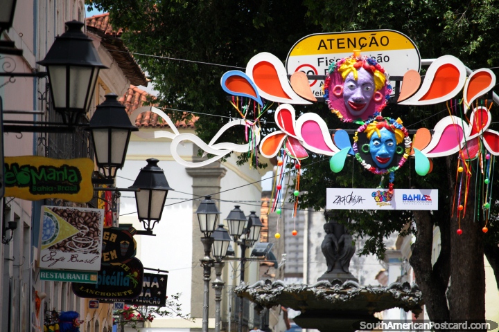 Street signs, street lamps and color, the historic center of Salvador. (720x480px). Brazil, South America.