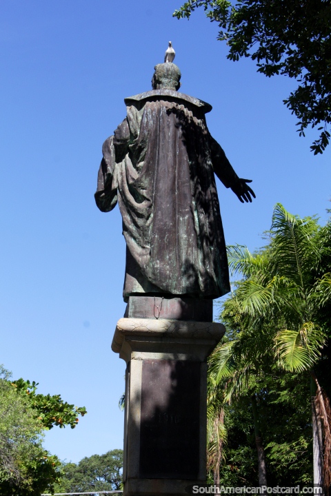 Statue in the plaza in the center of Aracaju. (480x720px). Brazil, South America.