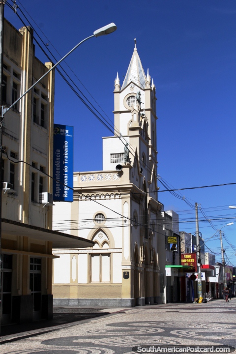 Church in the shopping area in central Aracaju. (480x720px). Brazil, South America.