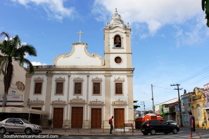 Igreja de Santa Cruz e Ptio, construdo entre 1718 e 1732, Recife. (720x480px). Brasil, Amrica do Sul.