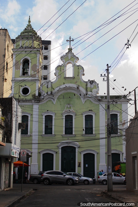 Iglesia de Nossa Senhora do Rosario da Boa Vista (1788) en Recife, tiene pinturas en su interior. (480x720px). Brasil, Sudamerica.