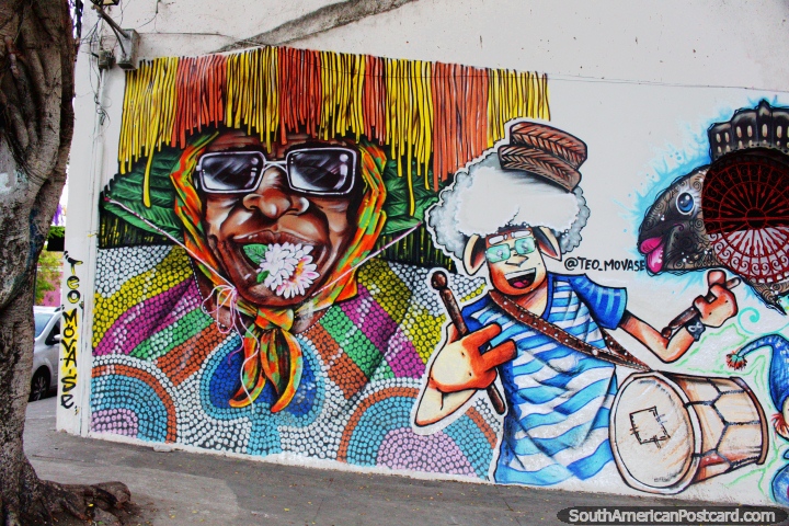 Arte de grafite de carnaval, tambores e partido, em Olinda. (720x480px). Brasil, Amrica do Sul.