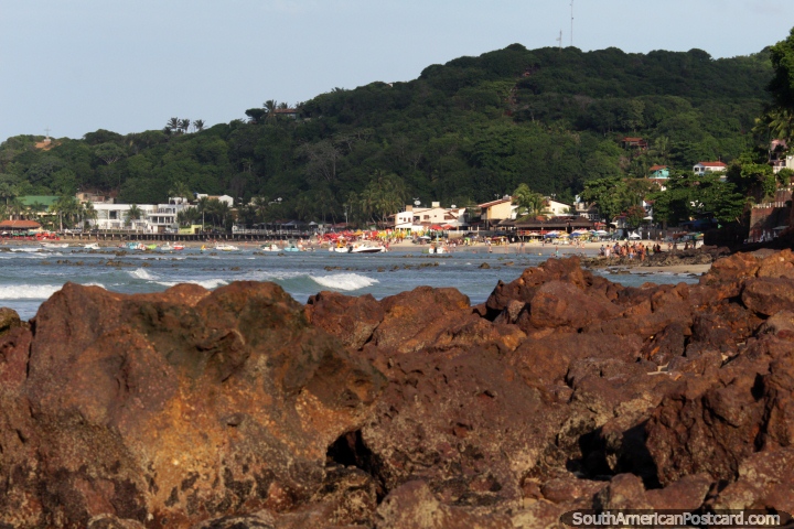 Walking back around the rocks to Pipa, a sheltered bay. (720x480px). Brazil, South America.