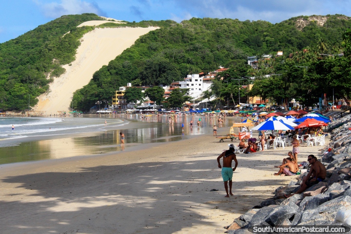 Morro fazem Careca, a enorme duna no fim do sul de Praia de Ponta Negra no Natal. (720x480px). Brasil, Amrica do Sul.