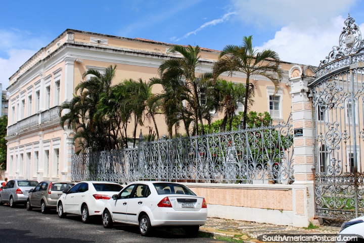 Striking pink building with palm trees and silver gates, the Cultural Palace (Palacio da Cultura, 1868) in Natal. (720x480px). Brazil, South America.