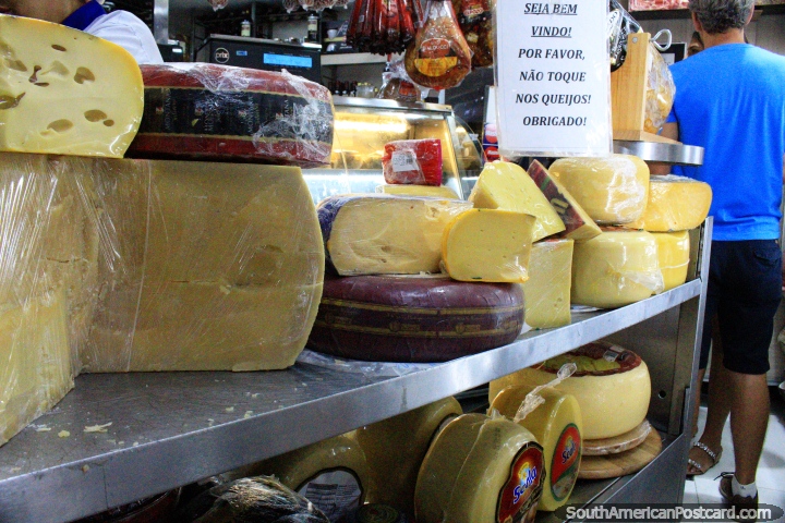 A variety of cheese including Scala for sale at the fantastic Central Market in Belo Horizonte. (720x480px). Brazil, South America.