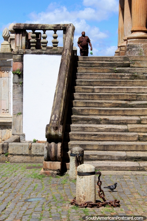 Stairs leading up to the Conspiracy Museum in Ouro Preto, the foot of the columns. (480x720px). Brazil, South America.