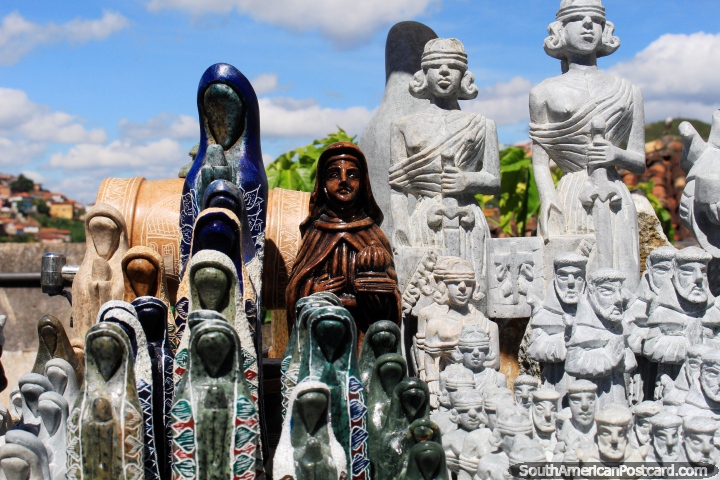 Beautiful creations made from soapstone for sale at the Ouro Preto open market. (720x480px). Brazil, South America.