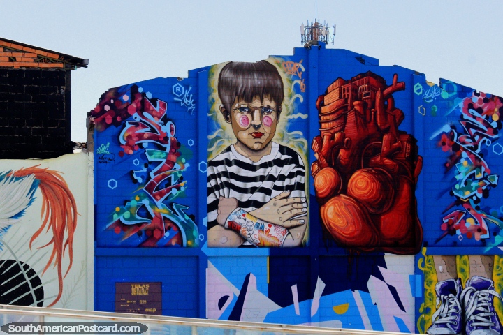 Un pedazo fino del arte de la calle, un mural que estalla con la atraccin en Belo Horizonte. (720x480px). Brasil, Sudamerica.
