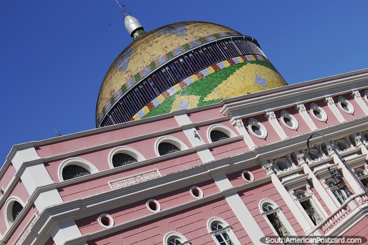 Dome in Brazilian colors and the pink facade of the Amazon Theater in Manaus. (720x480px). Brazil, South America.