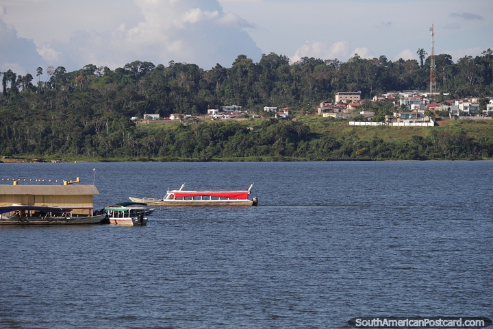 Picturesque scene of the river on a beautiful sunny day in Altamira. (720x480px). Brazil, South America.