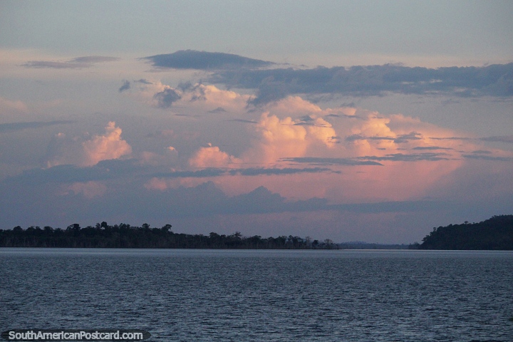 Pink clouds at sunset above the Xingu River in Altamira. (720x480px). Brazil, South America.