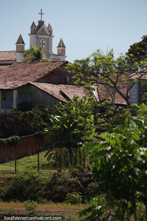 Fachada de la iglesia en el Amazonas en Carolina. (480x720px). Brasil, Sudamerica.