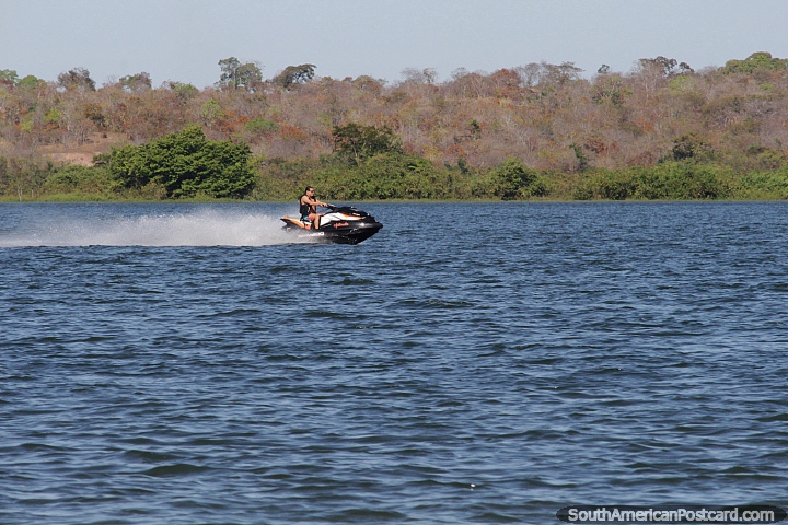 Jet skiing, a fun and fast activity on the river in Carolina. (720x480px). Brazil, South America.