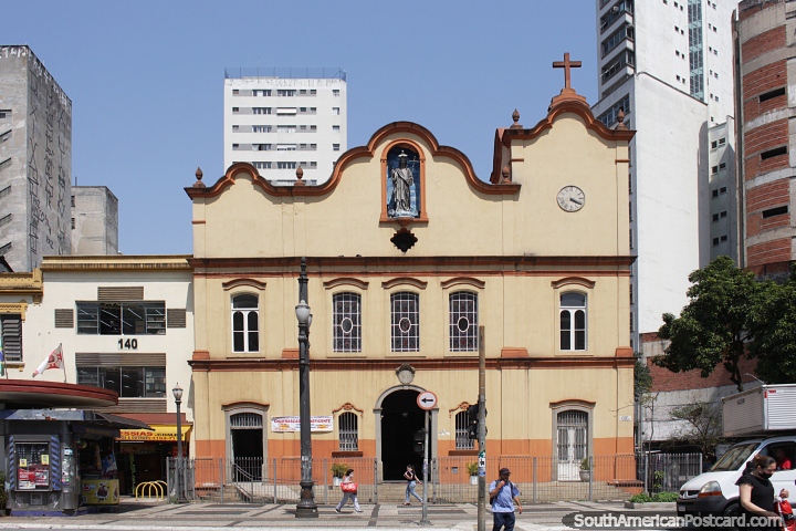 Iglesia de Sao Goncalo construida en 1724 en Sao Paulo. (720x480px). Brasil, Sudamerica.