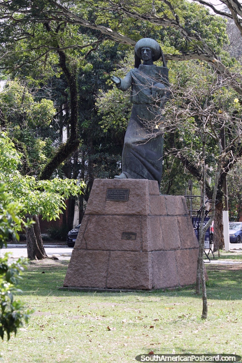 Infante Dom Henrique (1394-1460), marinero y fundador de la Escuela de Sagres, estatua en Sao Paulo. (480x720px). Brasil, Sudamerica.