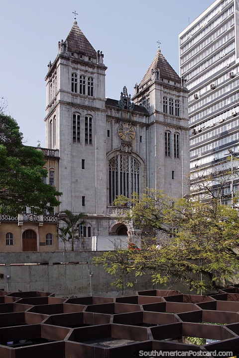 Monasterio de Sao Bento, iglesia histrica en Sao Paulo. (480x720px). Brasil, Sudamerica.