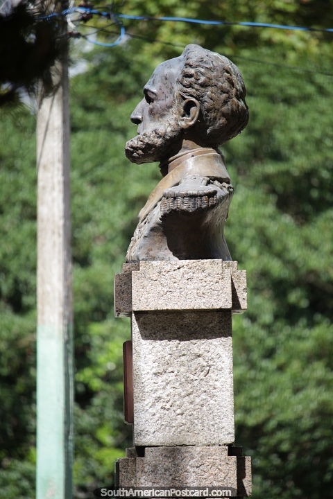 Almirante Tamandar - Joaquim Marques (1807-1897), Marinha Imperial do Brasil, busto em Rio Grande. (480x720px). Brasil, Amrica do Sul.