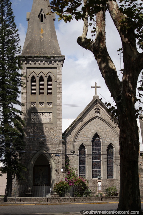 Igreja do Salvador em pedra no Rio Grande, inaugurada em 1901. (480x720px). Brasil, Amrica do Sul.
