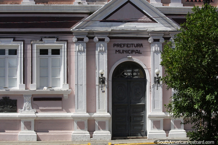 Palacio Ruy Ramos y ayuntamiento de Alegrete. (720x480px). Brasil, Sudamerica.