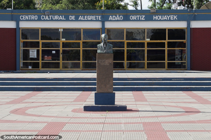 Centro Cultural Adao Ortiz Houayek en Alegrete. (720x480px). Brasil, Sudamerica.