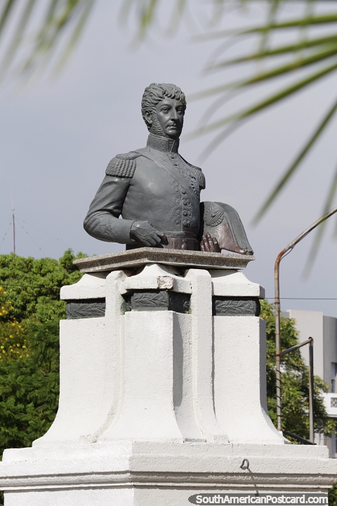 General San Martin (1778-1850), general argentino, esttua em Uruguaiana. (480x720px). Brasil, Amrica do Sul.