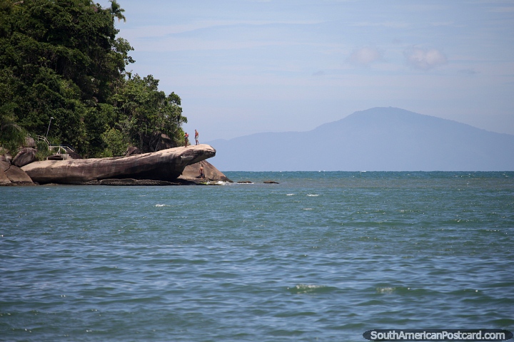 Alligator Stone, huge rock on the coastline in Caraguatatuba. (720x480px). Brazil, South America.