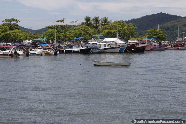 Marina para embarcaciones pequeas en Paraty. (720x480px). Brasil, Sudamerica.