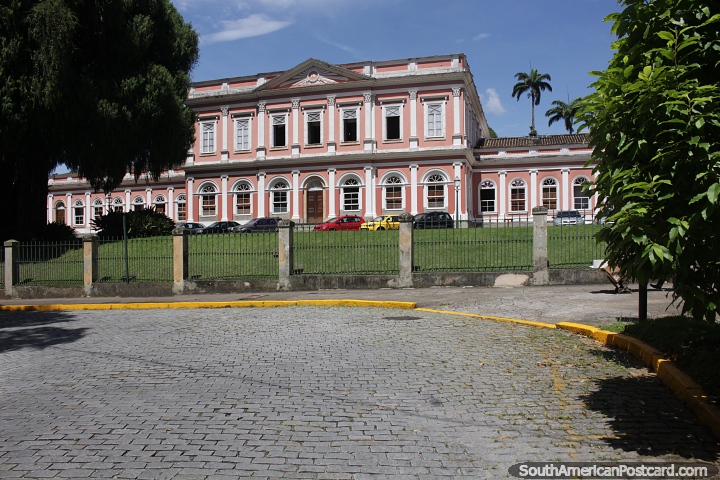 Museu Imperial de Petrpolis, palcio do primeiro imperador de 1845. (720x480px). Brasil, Amrica do Sul.