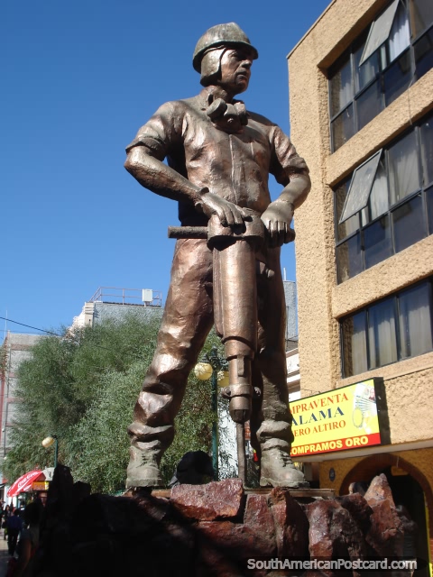 Statue of a man drilling, there is a huge copper mine called Chuquicamata near Calama. (480x640px). Chile, South America.