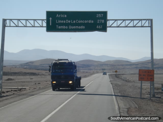 Arica de distância 257 km na estrada de Pan American, que vem do sul. (640x480px). Chile, América do Sul.