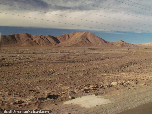 O terreno rochoso entre Iquique e Calama. (640x480px). Chile, Amrica do Sul.