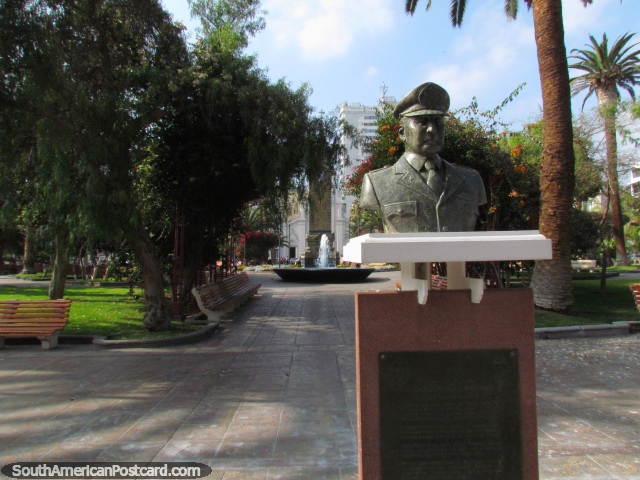 Plaza Colon fountain and bust, nice park in Antofagasta. (640x480px). Chile, South America.