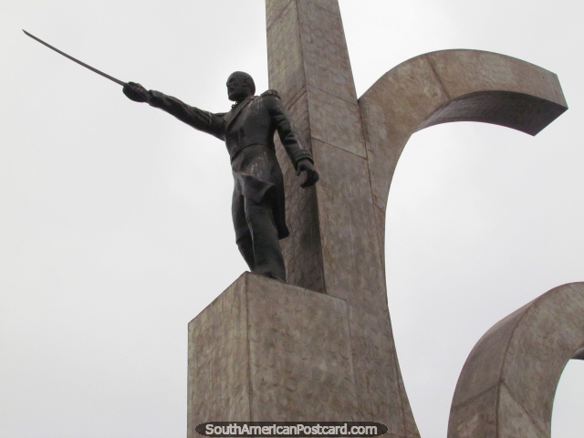 Navy officer Arturo Prat Chacon (1848-1879) statue in the plaza of the English Neighborhood in Coquimbo. (640x480px). Chile, South America.