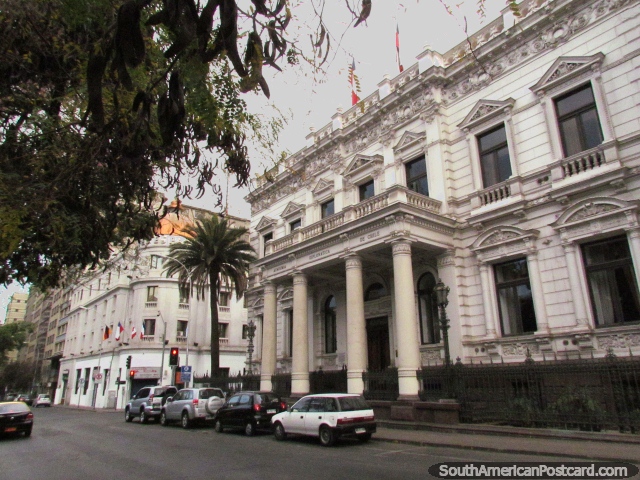 Palacio Edwards em Santiago, outrora Palacio Septiembre. (640x480px). Chile, Amrica do Sul.