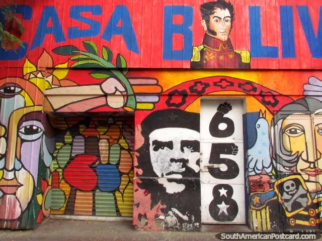 Imágenes de Che Guevara y Simon Bolivar en esta pintura mural de la calle en Santiago. (640x480px). Chile, Sudamerica.
