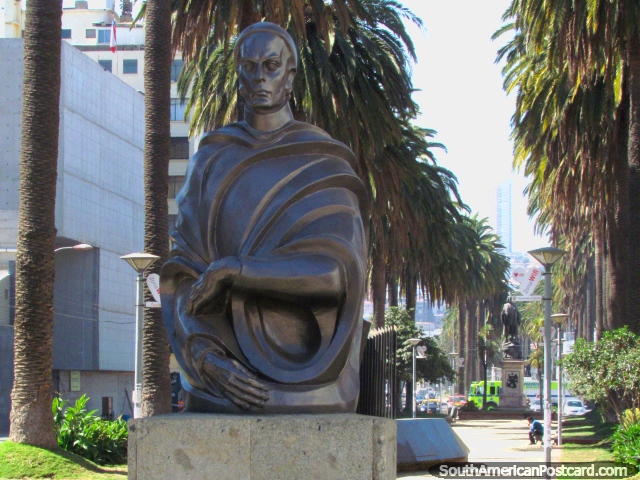 Rixa Camilo Henrsiez (1769-1825) esttua em Valparaso, pai fundador. (640x480px). Chile, Amrica do Sul.