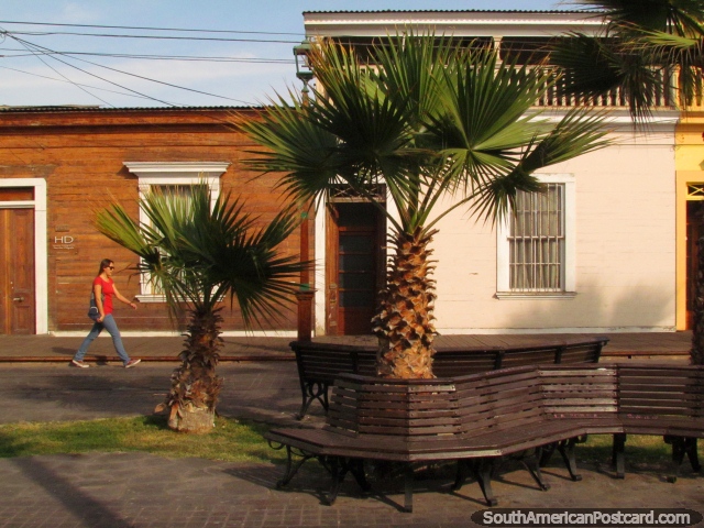 Plenty of seats for everybody in a nice place in Iquique. (640x480px). Chile, South America.