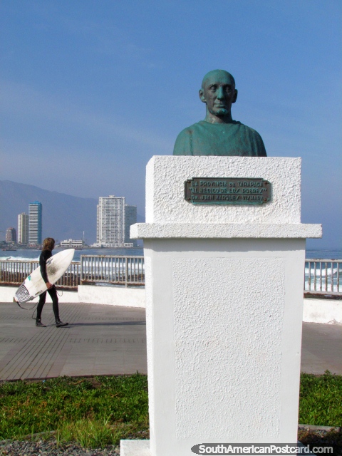 Busto do doutor Juan Marques Vismara em Iquique, um Doutor dos pobres em Tarapaca. (480x640px). Chile, América do Sul.