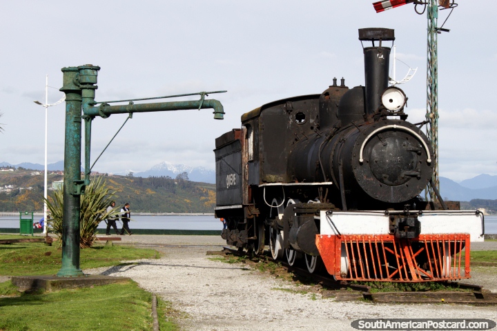 El parque del tren en el otro extremo de Puerto Montt en el paseo martimo. (720x480px). Chile, Sudamerica.
