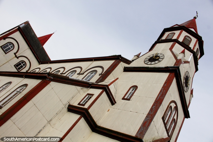 O estilo romnico / igreja Barroca em Porto Varas  um marco famoso! (720x480px). Chile, Amrica do Sul.
