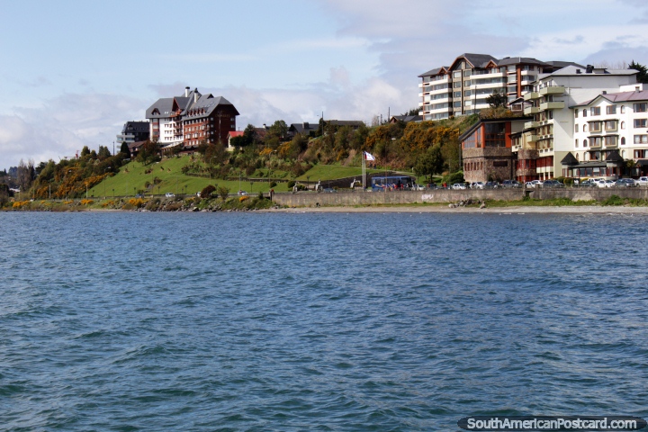 Lakefront accommodation with nice views in Puerto Varas, summertime destination. (720x480px). Chile, South America.