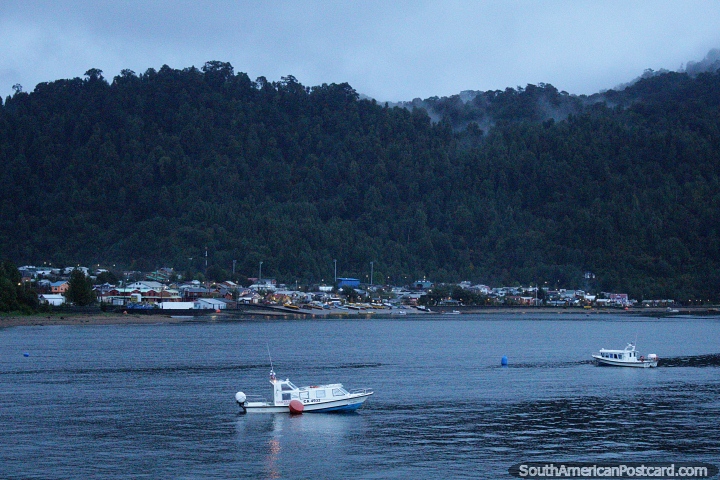 Early in the morning at Puerto Cisnes, our 2nd port after Puerto Gaviota during the night. (720x480px). Chile, South America.
