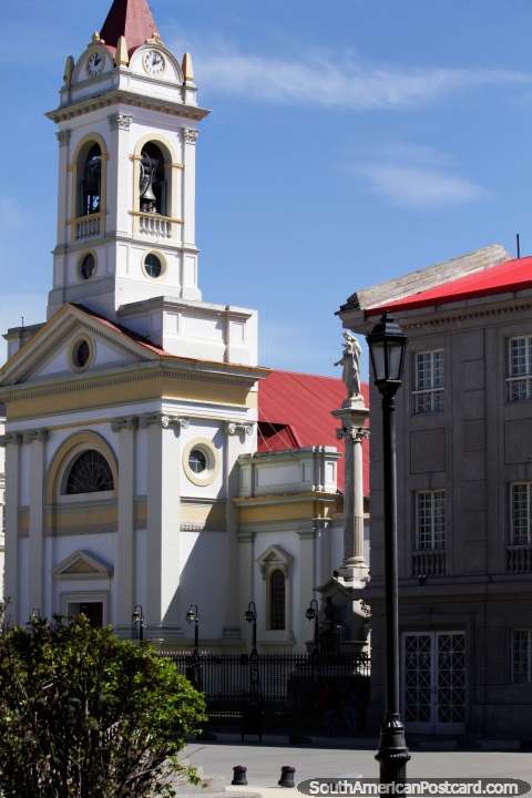 Catedral em Punta Arenas, um ngulo bonito e viso diferente. (480x720px). Chile, Amrica do Sul.